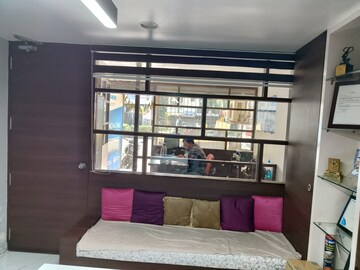Bedroom in  Showroom at Satellite – for Rent