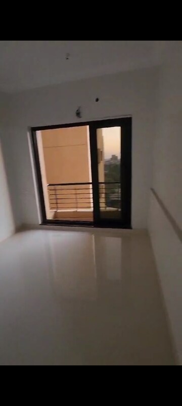 Room in 2 BHK Apartment at Gokuldham CHS Goregaon, Goregaon East – for Rent