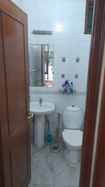 Bathroom in 3 BHK Builder Floor at Sushant Lok 1, Sector 43 – for Rent