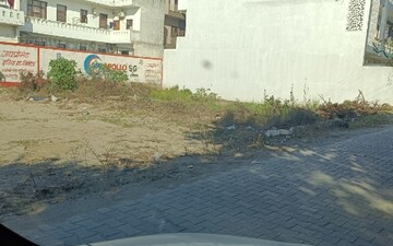 Plot For Sale in Sector 18