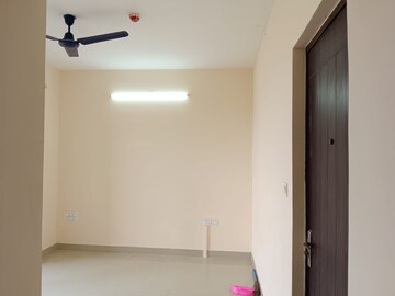Room in 2 BHK Apartment at Pashmina Waterfront, Old Madras Road – for Rent