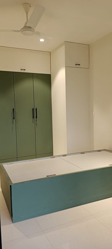 Furnished Amenities in 3 BHK Apartment at Hubtown Hillcrest, Andheri East – for Rent