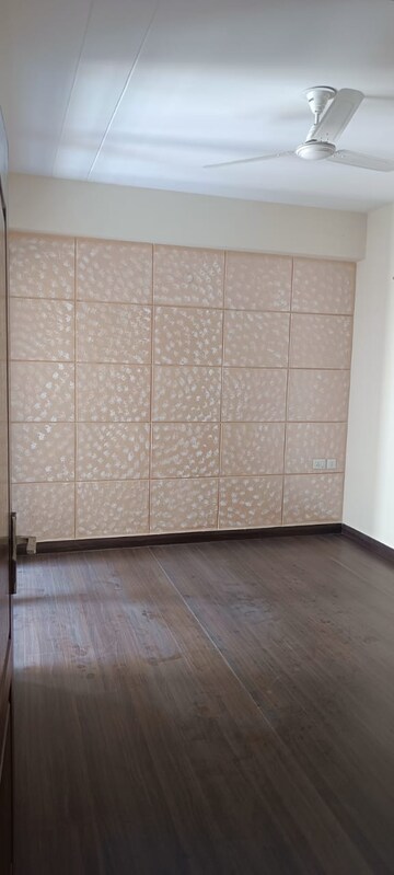 Room in 3 BHK Apartment at Exotica Dreamville, Sector 16c Greater Noida – for Sale