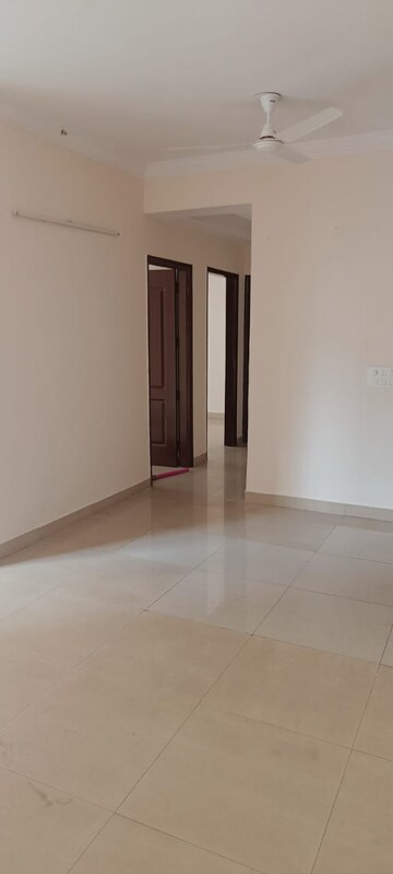 Room in 3 BHK Apartment at Exotica Dreamville, Sector 16c Greater Noida – for Sale