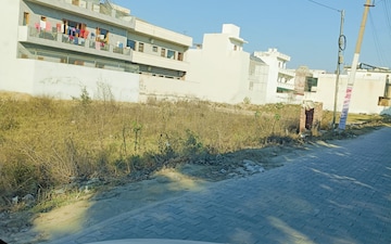 Plot For Sale in Sector 8