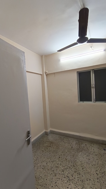 Building Lobby in 1 BHK Apartment at Sai Baba Complex Goregaon, Goregaon East – for Rent