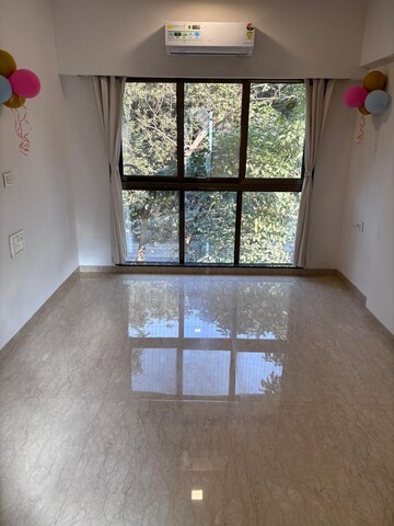 Room in 2 BHK Apartment at Platinum Prive, Andheri West – for Rent