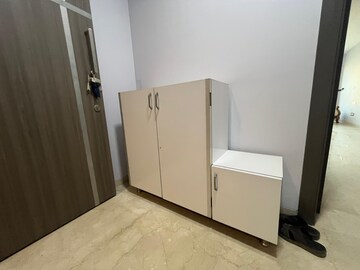 Room in 4 BHK Apartment at Oberoi Sky City, Borivali East – for Rent