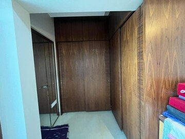 Furnished Amenities in 3.5 BHK Apartment at Raheja Reflections Eternity, Kandivali East – for Sale