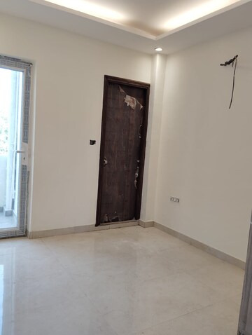 Room in 6+ BHK Independent House at Sector 38 – for Rent