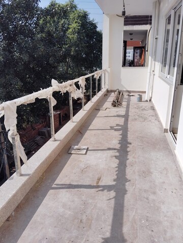 Balcony in 6+ BHK Independent House at Sector 38 – for Rent