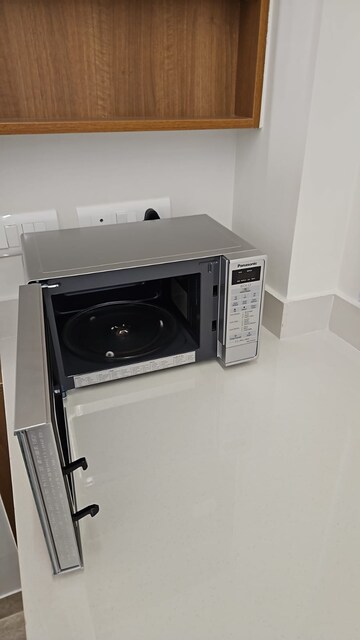 Furnished Amenities in 1 RK Apartment at DLF Atria, Dlf Phase ii – for Rent