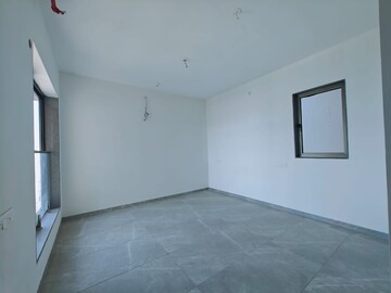 Room in 3 BHK Apartment at Hubtown Seasons, Chembur – for Sale