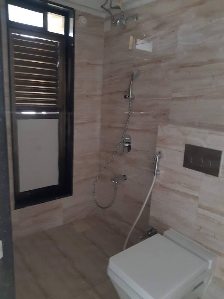 Bathroom, rajesh-white-city 3 Bedroom 1359 Sq.Ft. Apartment In Kandivali East Mumbai 8176159