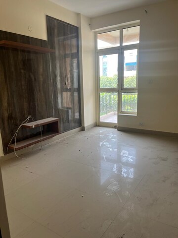 Room in 4 BHK Apartment at Kundli – for Rent