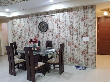 Team Area in 3 BHK Apartment at DLF The Skycourt, Sector 86 – for Sale