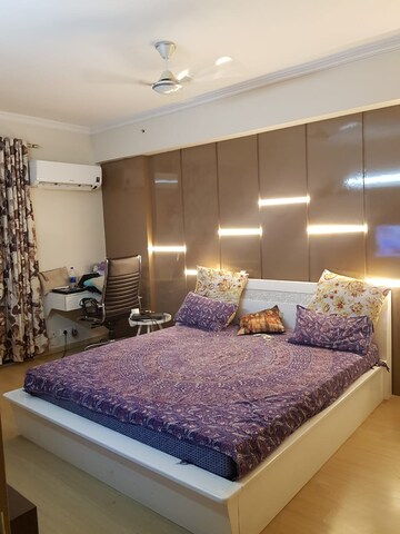 Bedroom in 3 BHK Apartment at DLF The Skycourt, Sector 86 – for Sale