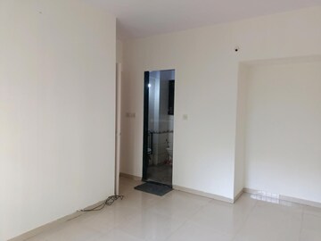 Room in 2.5 BHK Apartment at Lodha Paradise, Majiwada – for Sale