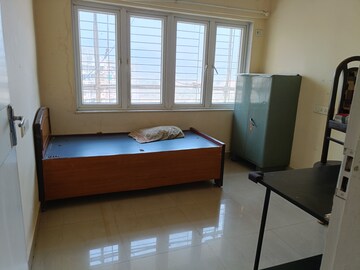 Room in 3 BHK Apartment at Royal Palms Ruby Isle Apartment, Goregaon East – for Rent