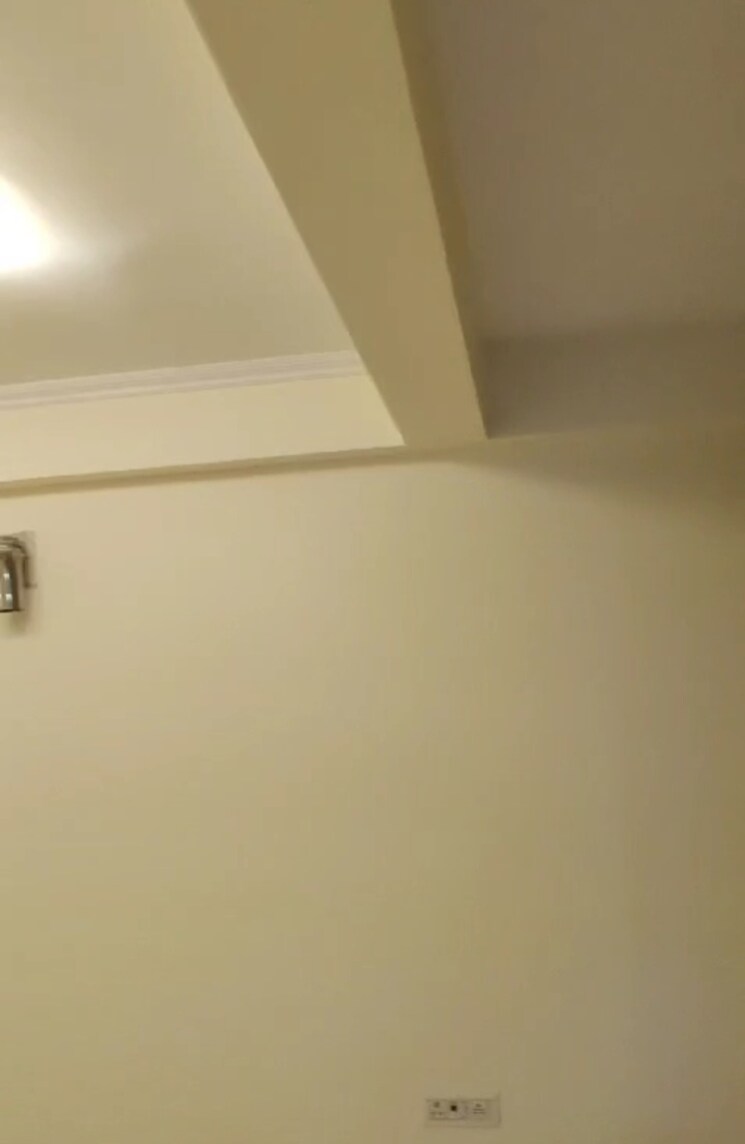 Room, sector 75 2 Bedroom 850 Sq.Ft. Builder Floor In Sector 75 Noida 8176220