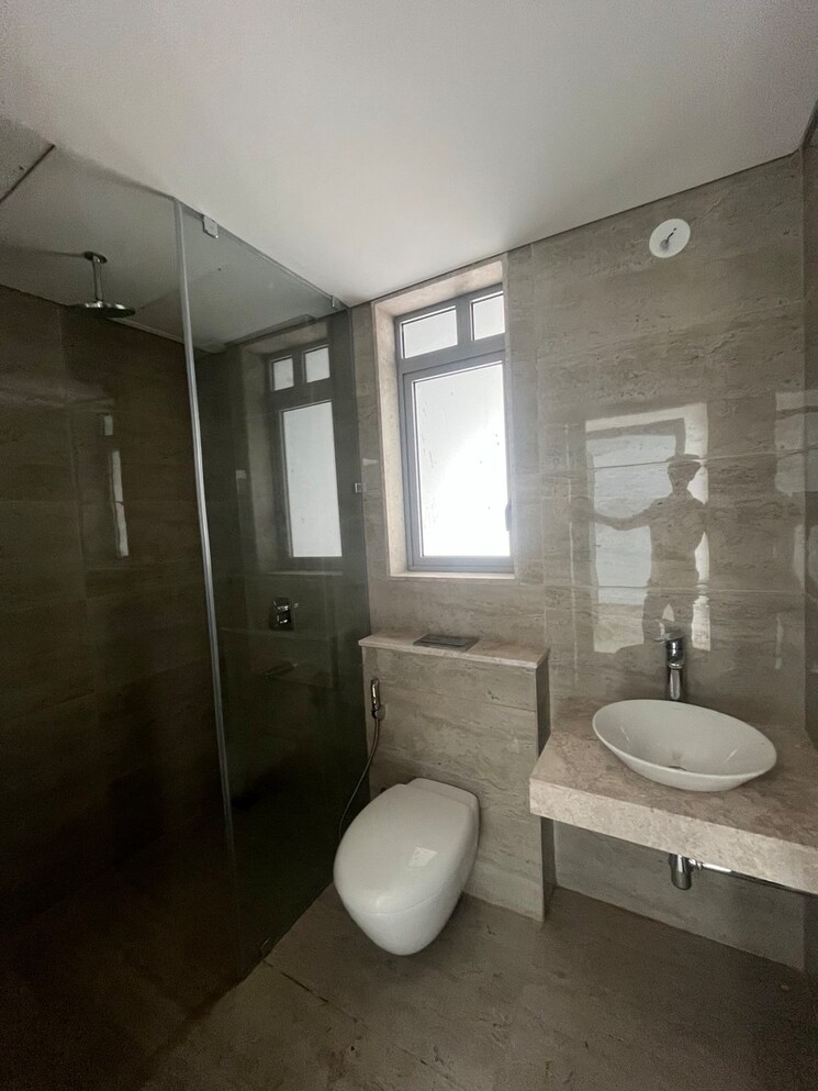 Bathroom, oberoi-sky-city 6 Bedroom 2264 Sq.Ft. Apartment In Borivali East Mumbai 8176184