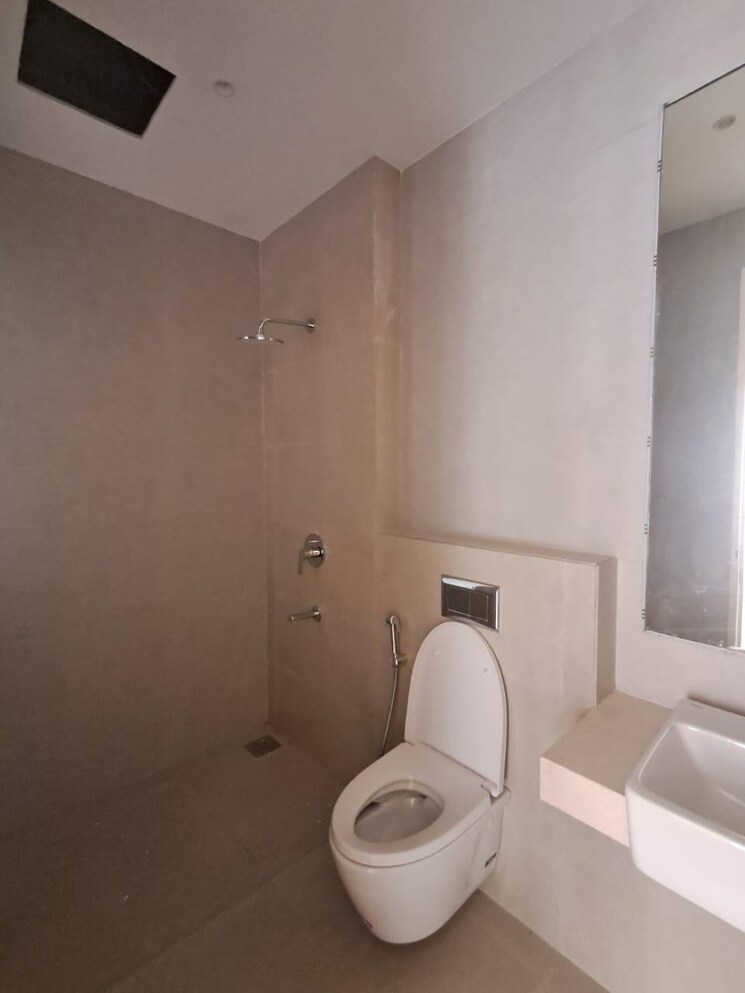 Bathroom, indiabulls-sky-forest 4 Bedroom 3374 Sq.Ft. Apartment In Lower Parel Mumbai 8176216