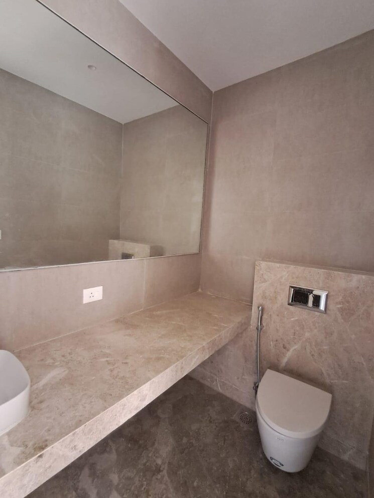 Bathroom, indiabulls-sky-forest 4 Bedroom 3374 Sq.Ft. Apartment In Lower Parel Mumbai 8176216