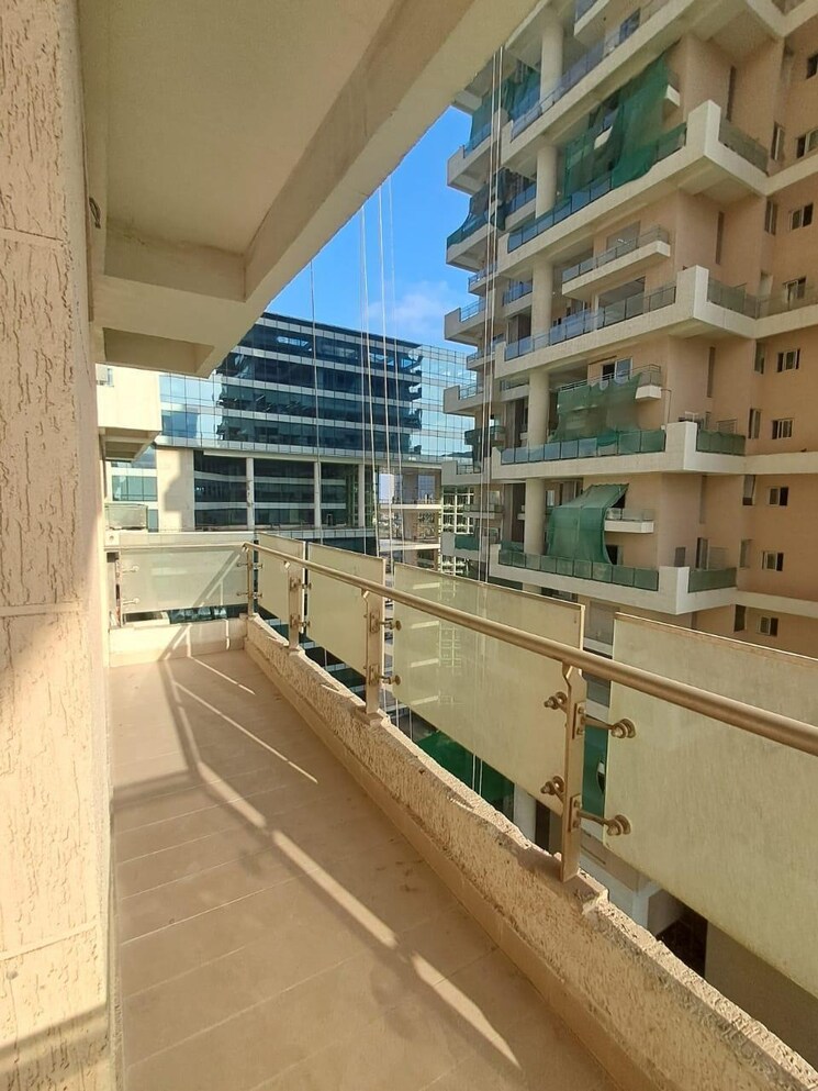 Balcony, indiabulls-sky-forest 4 Bedroom 3374 Sq.Ft. Apartment In Lower Parel Mumbai 8176216