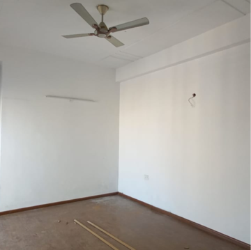 Room in 3 BHK Apartment at Panchsheel Pratistha, Sector 75 – for Rent