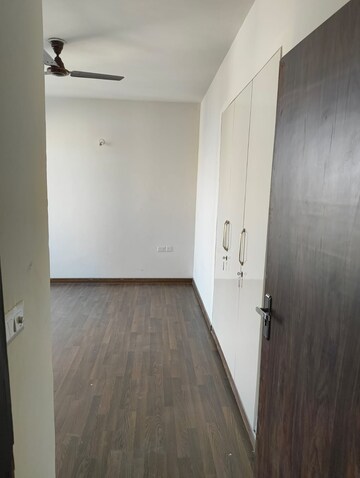 Bathroom in 2 BHK Builder Floor at BPTP Discovery Park, Sector 80 – for Rent