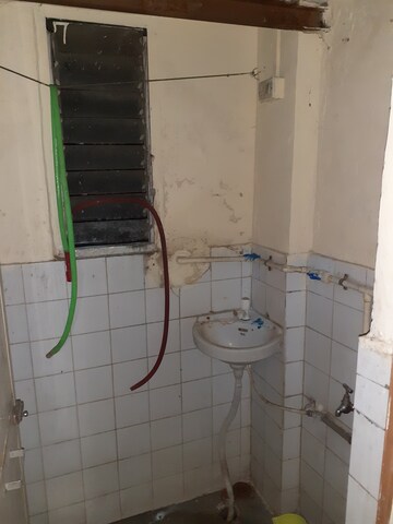 Bathroom in 1 RK Apartment at Goregaon East – for Rent