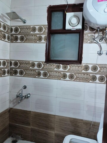 Kitchen in 2 BHK Builder Floor at Sushant Lok 1, Sector 43 – for Rent