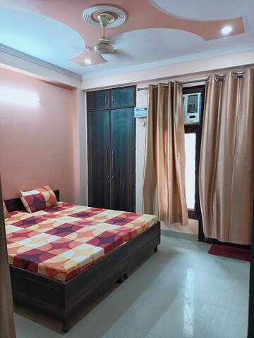 Bedroom in 2 BHK Builder Floor at Sushant Lok 1, Sector 43 – for Rent