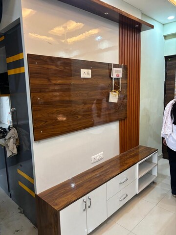 Room in 2 BHK Apartment at Adore Happy Homes, Sector 86 – for Rent