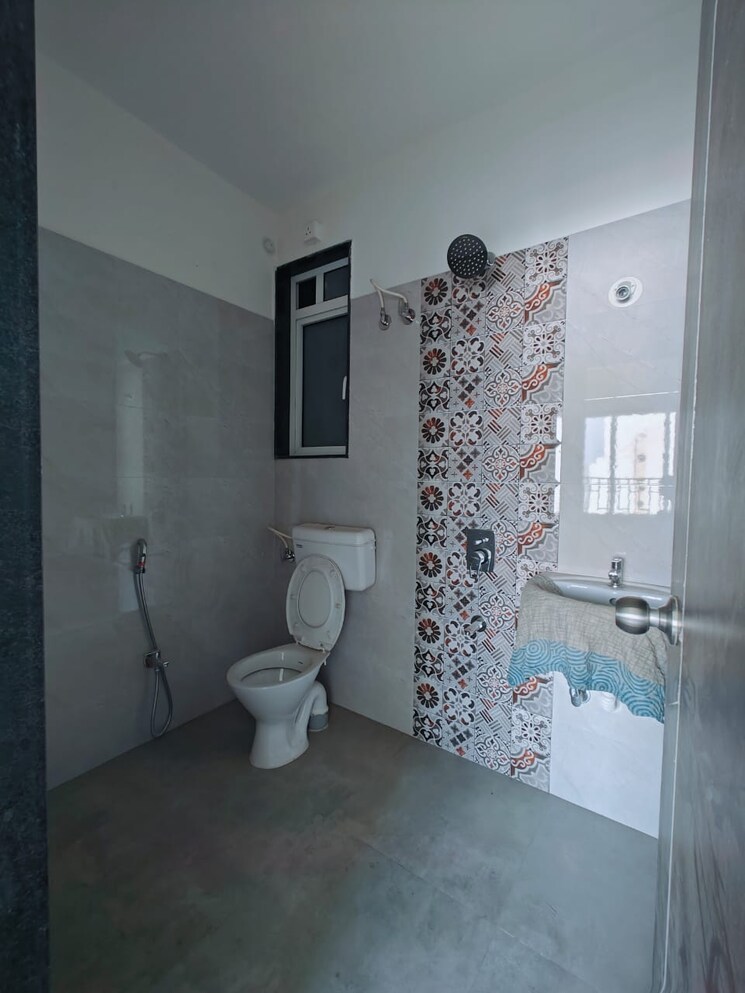 Bathroom, pallavi-chhaya-chs 3 Bedroom 930 Sq.Ft. Apartment In Chembur Mumbai 8176505
