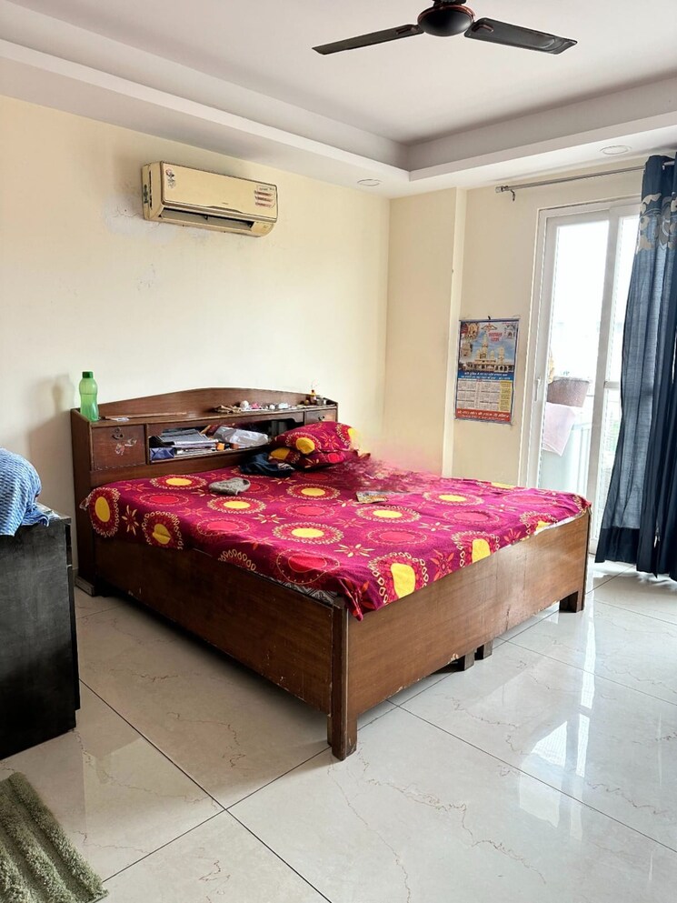 Bedroom, sector 23 3 Bedroom 2344 Sq.Ft. Builder Floor In Sector 23 Gurgaon 8176503