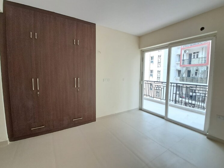 Room, ashok vihar 3 Bedroom 1250 Sq.Ft. Builder Floor In Ashok Vihar Delhi 8176508