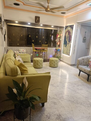 Team Area in 2 BHK Apartment at Royal Palms, Goregaon East – for Rent