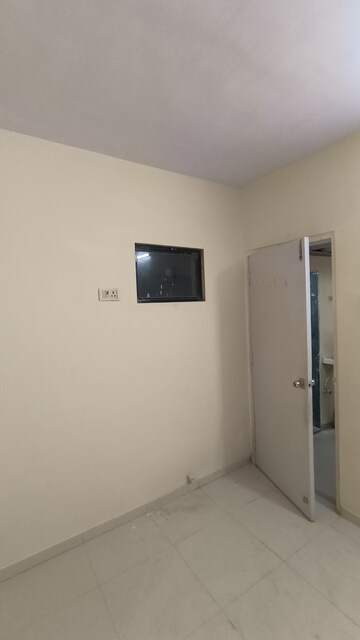 Room in 1 BHK Apartment at Royal Palms, Goregaon East – for Rent