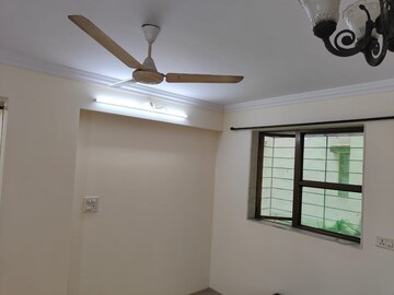 Room in 2 BHK Apartment at Blue Bell Chembur, Chembur – for Rent