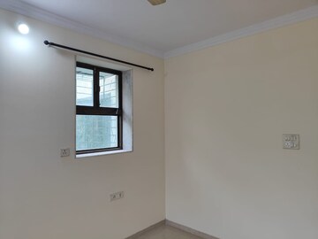 Room in 2 BHK Apartment at Blue Bell Chembur, Chembur – for Rent