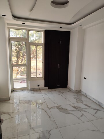 Room in 3.5 BHK Apartment at DevLandcon Hitaishi Heights, Raj Nagar Extension – for Sale