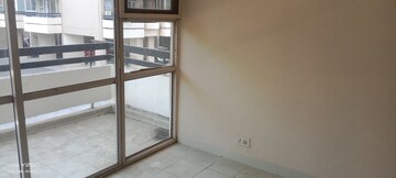 Room in 3 BHK Apartment at Ansal Sushant Estate, Sector 52 – for Rent