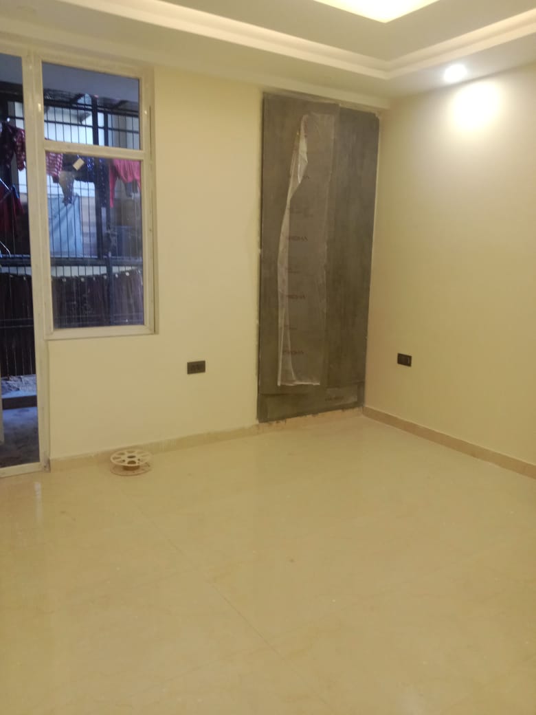 3 BHK + Servant Room Builder Floor For Sale in Sector 49