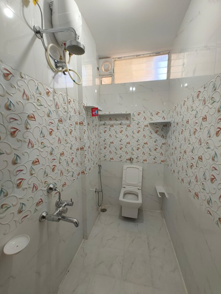 Bathroom, sector 6 dwarka 3 Bedroom 1498 Sq.Ft. Apartment In Sector 6 Dwarka Delhi 8176876