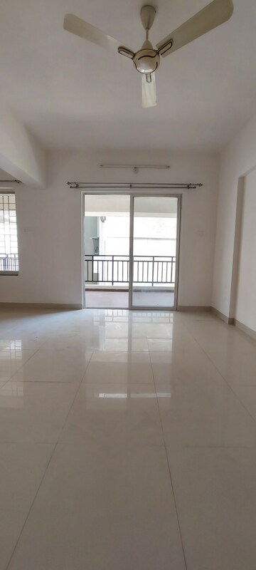 Room in 2 BHK Apartment at Majestique Landmark Miami, Dhayari – for Rent