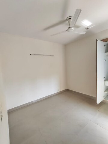 2 BHK Apartment For Rent in Shree Vardhman Green Court, Sector 90