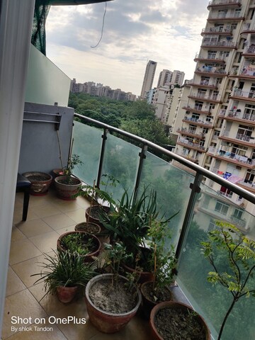Balcony in 3 BHK Apartment at Omaxe Twin Towers, Sector 50 – for Rent