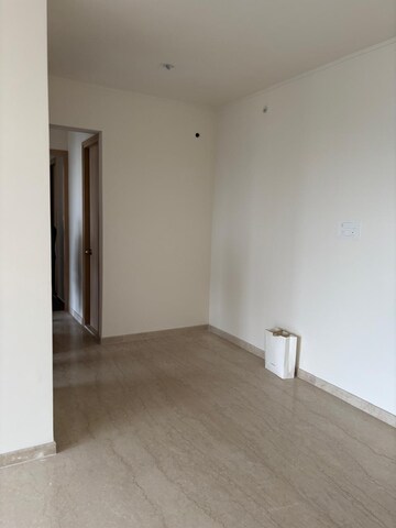 2 BHK Apartment For Rent in Shree Vardhman Green Court, Sector 90