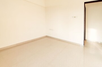 Room in 2 BHK Apartment at Anand Vihar Complex, Kalwa – for Rent